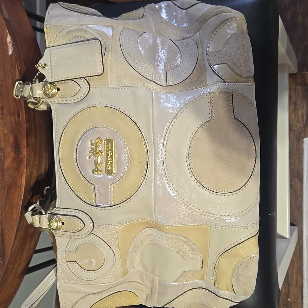 Coach Mia inlaid C preloved saychel